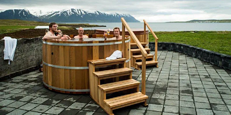 Abriu o primeiro spa de cerveja na Islândia