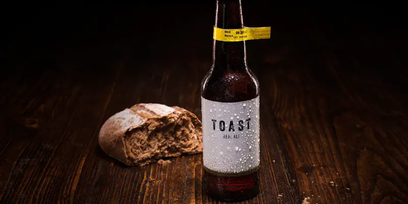 Cervejaria inglesa transforma pão em cerveja
