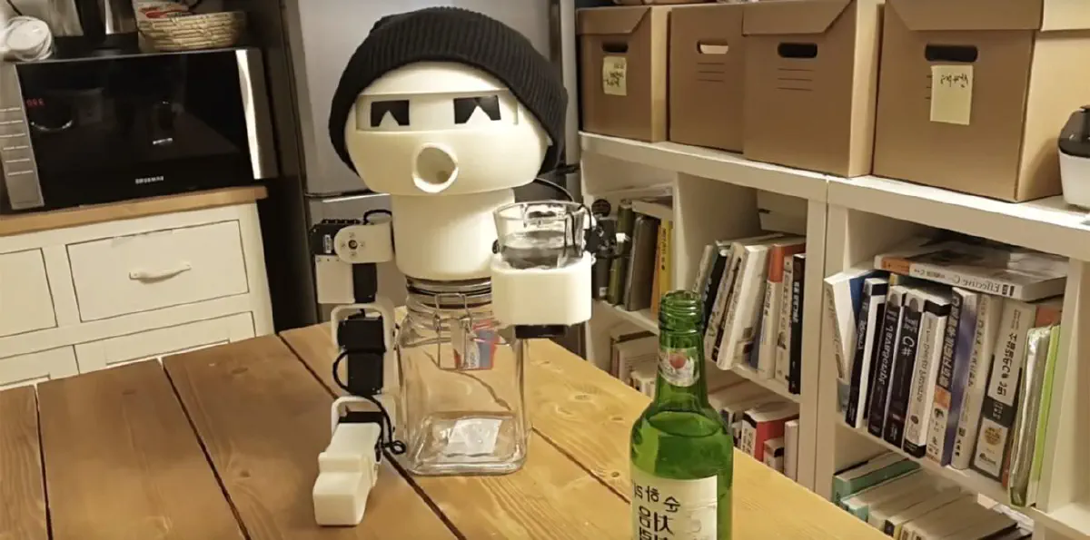 Com este robô não voltará a beber sozinho