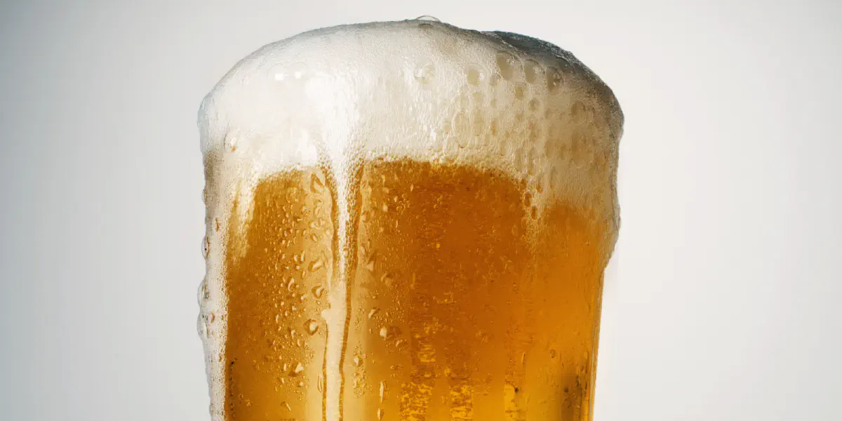 Consumo diário de cerveja pode ajudar a prevenir AVC