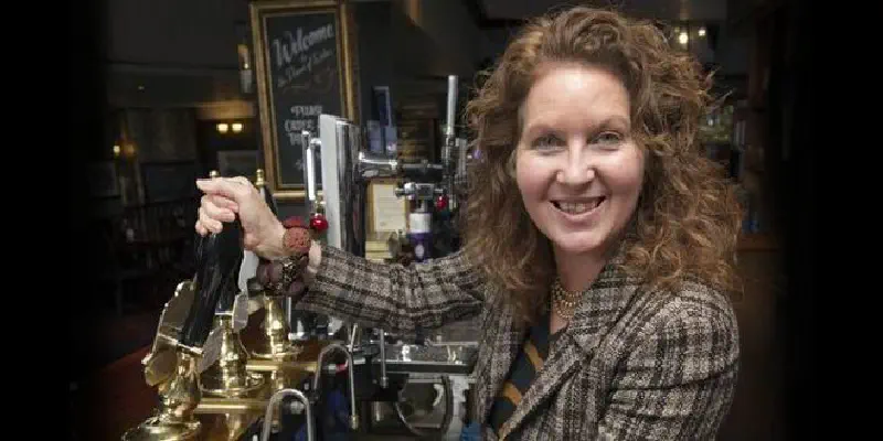 Ela ganha €255 por dia para beber cerveja