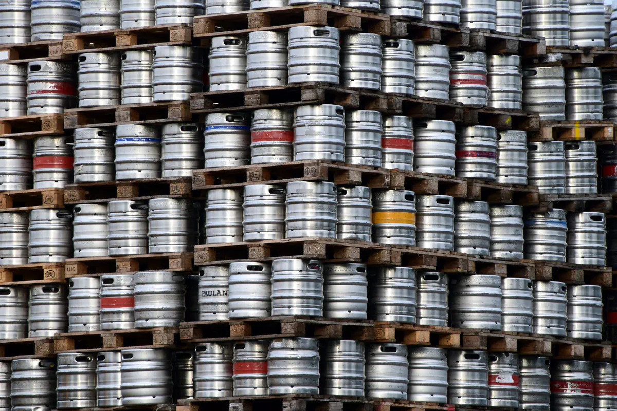 Pandemia deixa milhões de barris de cerveja fora do prazo