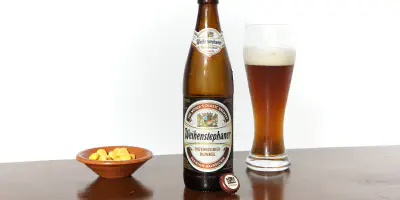 Weihenstephaner-Hefeweissbier-Dunkel.jpg